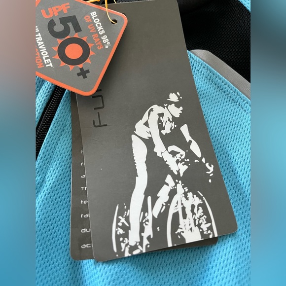 Womens biking top with rear pockets NWT - Picture 2 of 7